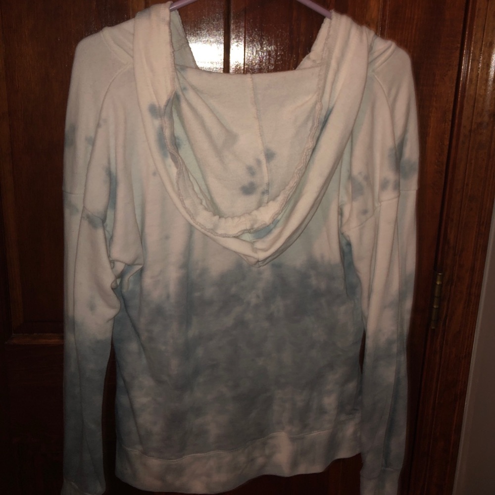 Sweatshirt - Picture 2 of 2